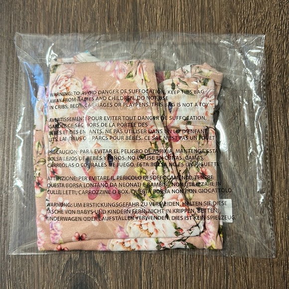 •NEW•Posh Peanut “Babsy” Two Piece Pajamas - Picture 3 of 7